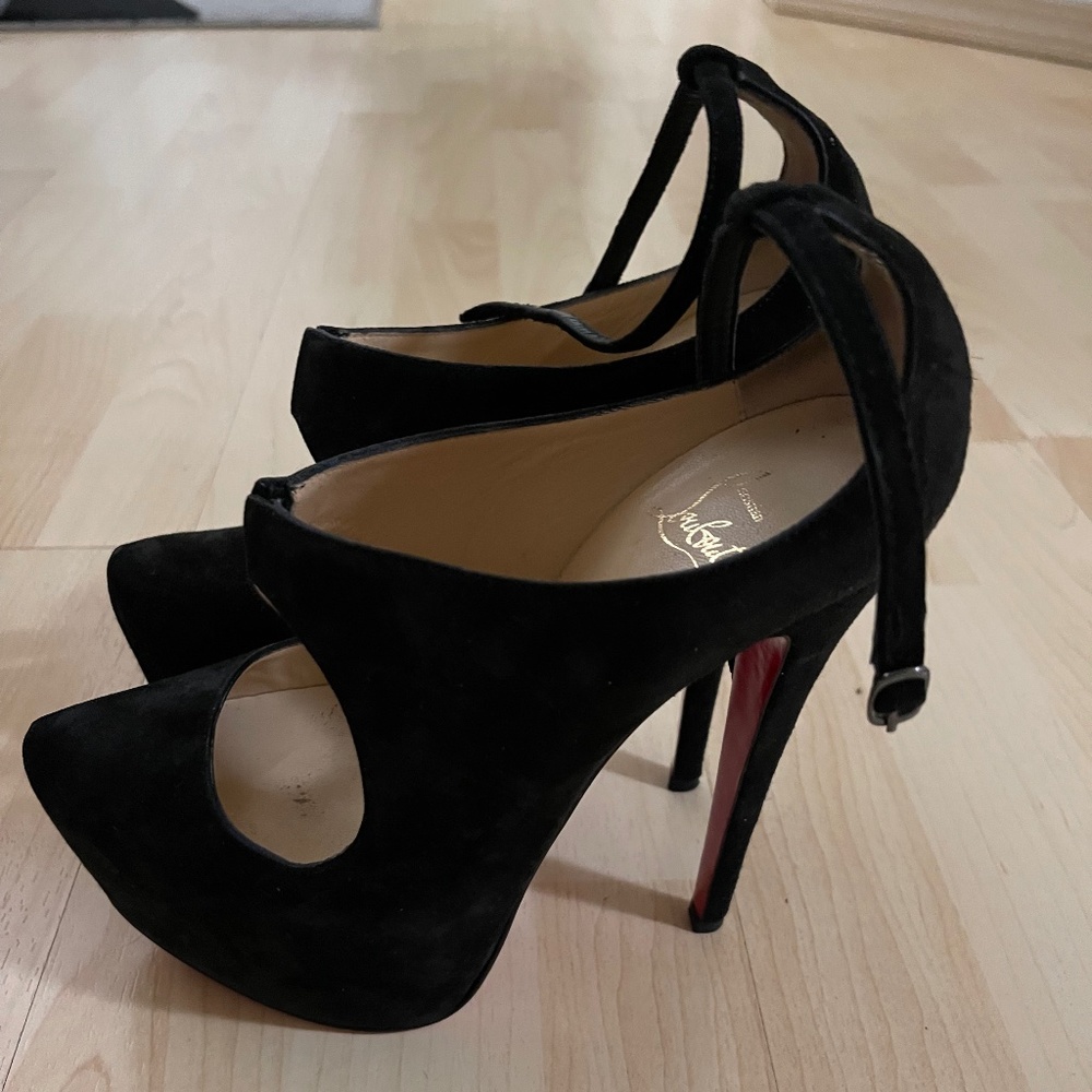 christian Louboutin size 36 1/2